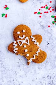 This is my favorite gingerbread cookies recipe and it's also loved by millions. Easy Gingerbread Cookies Recipe Queenslee Appetit