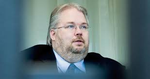 Jon Gunnar Pedersen er en av meglerbransjens aller mektigste: