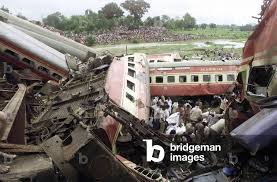 TRAIN WRECKAGE NEAR RAFIGANJ ...