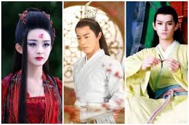 Triệu lệ dĩnh bắt đầu bước chân vào làng giải trí vào năm 2006 khi trở thành nữ chính cuộc thi yahoo tìm kiếm ngôi sao trong quy tộc thiên. Dan Diá»…n Vien Hoa Thien Cá»'t Sau HÆ¡n 5 NÄƒm Ä'á»u Yen Bá» Gia Tháº¥t