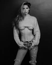 Viviana Vizzini - Free pics, galleries & more at Babepedia