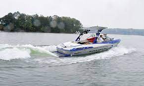 The 20 vtx is known as the crossover king, recognized as the best ski/ride/surf boat on the market. Malibu Wakesetter 23 Lsv Boating World