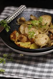 Chanterelles Pommes De Terre Confites Et Boudin Blanc Epicetout La Cuisine De Dany Plat A Base De Viande Pomme De Terre Confite Recette Boudin Blanc