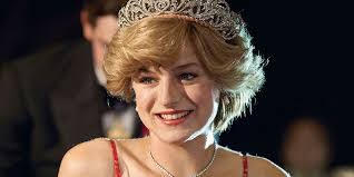 Jen Wakefield's Instagram, Twitter & Facebook