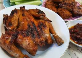 Biasanya, ayam dibakar di atas arang atau wajan teflon biar gak ribet. Resep Ayam Bacem Bakar Masakan Mama Mudah