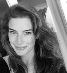 Nikki profile pic 2023