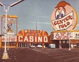Honest John S Center Fold Las Vegas 1975 The Corner Of The Strip And Sahara Ave Where It Was Also Known As Bi Old Vegas Casino Las Vegas Las Vegas Photos