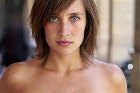 Julie de bona (born 7 december 1980) is a french actress. Picture Of Julie De Bona