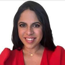 Roslyn Bryant's Instagram, Twitter & Facebook