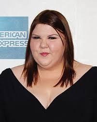 Lauren Zizes — Wikipédia