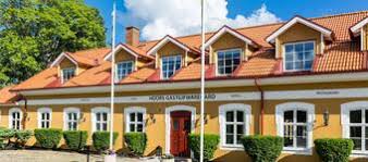 Höörs gästgifwaregård ligger på bästa läge i höör vid charmiga gamla torg. 67 Kid Friendly Hotels In Hoor Find Cheap Family Friendly Hotels Travelocity