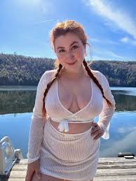 Isla Moon MMF threesome raw footage