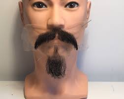 Set di baffi e basette di qualità fatti a mano per film