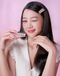 Tasha Low 刘怡伶타샤(@tashaalow) • Instagram photos and videos