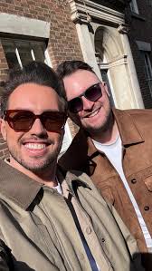 This year, even the Christmas tree is ghosting me! #TisTheBooSeason 🎄👻