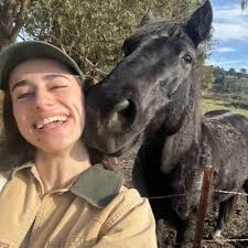 Zahra Thabet (@zahra_thab)