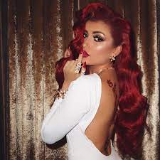 Imperfection Is Beauty Madness Is Genius And It S Better To Be Absolutely Ridiculous Than Absolutely Bori Hollywood Hair Vintage Hairstyles Curly Hair Styles