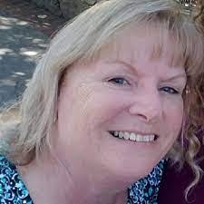 Lisa Clawson's Instagram, Twitter & Facebook