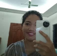 CORRECT THE MISTAKE: Derek doesn't never apologize when he's wrong.