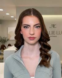 SENIOR BRIDAL SPECIALIST