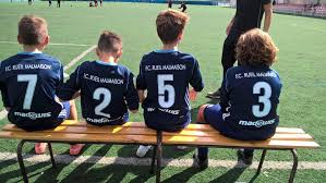 In 2017, it had a population of 78,152. Retro 2019 Le Fc Rueil Malmaison Mastodonte Du Football Francais