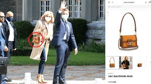 Brigitte macron dans une école parisienne le 14 octobre 2019 © pool/abaca. Brigitte Macron Un Amour Trop Marque Pour Le Luxe Et La Beaute