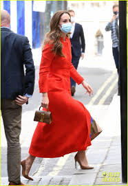 All the photos from prince william and kate middleton's 2021 tour of scotland. Kate Middleton Makes A Surprise Visit In London For A Great Cause Photo 4553247 Kate Middleton Pictures Just Jared