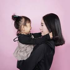 Bukan cuma soal ucapan, ungkapan yang tepat juga. 45 Kata Kata Harapan Seorang Ibu Untuk Anaknya Yang Bijak Penuh Kasih Sayang Parenting Fimela Com