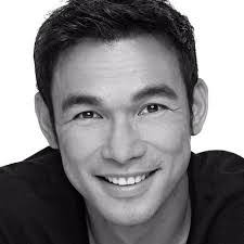 Mark Bautista's Instagram, Twitter & Facebook