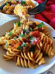 Pates Aux Merguez Et Poivrons Diet Delices Recettes Dietetiques En 2020 Recettes De Cuisine Recette Legumes Cookeo Recette A Base De Tomates