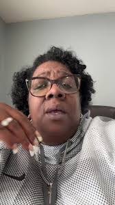 Sandra Zeledon's Instagram, Twitter & Facebook