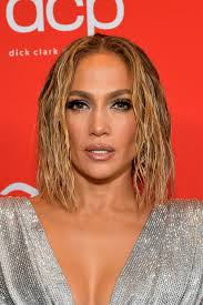 Jennifer lopez's hair color is one that's been pretty consistent over the years. 2020 Amas Jennifer Lopez Cuts Hair Into Wet Look Lob Allure