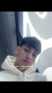 Miles Pero A Ella Le Encanta Nicolás