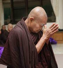 卒于： 一九八六年 二月十七日 美國 加州 溫杜拉縣 奧海鎮（ojai） 教育： 倫敦大學與梭爾邦大學肆業: å°ç£å—å‚³ä¸Šåº§éƒ¨ä½›æ•™å­¸é™¢ Ttbc Taiwandipa Theravada Buddhist College