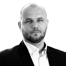 Daniel Suchecki's Instagram, Twitter & Facebook