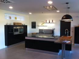 Trouvez le magasin de cuisines arthur bonnet le plus proche de chez vous et venez discuter de votre projet avec nos. Cuisine Rendez Vous De Pascal Guilbaud Arthur Bonnet La Roche Sur Yon Pour Le Logis De La Chabotterie Restaurant 2 Macarons Au Home Decor Design Cool Designs