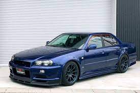 The r33 which it replaced was a great car but the r34 gtr is much more advanced in every area. Einzelstuck Nissan Skyline R34 Gt R Fur 14 000 Euro Autobild De