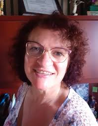 Debbie Lapointe's Instagram, Twitter & Facebook