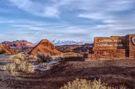 Hot summers and cold winters bring their own opportunities, such as monsoon clouds and snow, but are. Entrance To Capitol Reef Near Torrey Utah Nationalpark