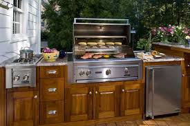 Installing Kitchen Cabinets Outside Is A Great Way To Help Eliminate The Extra Running Arou Outdoor Kitchen Cabinets Outdoor Kitchen Outdoor Kitchen Appliances