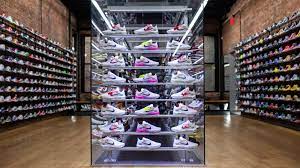 Las zapatillas, ropa y accesorios más top están en foot locker. Foot Locker Invests 100 Million In Goat Gq