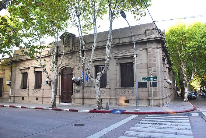 Declararon desierta la licitación para adquirir vehículos eléctricos en Durazno: no se presentaron ofertas