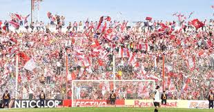 Conoce el clásico funes mori la erró, la canción que un aficionado de river le compuso a rogelio por su ineficacia como delantero Instituto Atletico Central Cordoba Iacc La Cancion Instituto En Mi Corazon