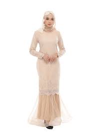 Baju kurung teluk belanga adalah labuh kaum wanita memadankan baju kurung bersama kain sama ada kain dari jenis batik, songket atau sutera. Baju Tunang 7 Koleksi Paling Glam Tahun Ini Update 2020