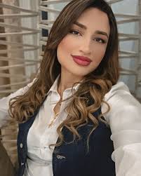 Aylin Sönmez (@aylinsonmez_34) • Instagram photos and videos