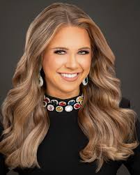 👑IT'S PAGEANT WEEK👑 And, People's Choice is officially live!!! You can  vote for your favorite contestant by sending a Venmo to @  MissPAvolunteerpageant. ✨$1 = 1 vote!✨ Include “People's Choice:  (Contestant Name)”