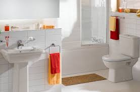 Banyo evin en nemli yerlerinden biri bu nedenle yosun oluşması ve duvarlarında bile zorlu bakteriler olması pek mümkün. Banyo Temizligi Icin Pratik Bilgiler Klozet Dusakabin Zemin Nasil Temizlenir Evim