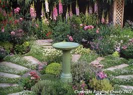 Beautiful Circle Herb Garden Herbsgardenideas Herb Garden Design Drought Tolerant Garden Edible Landscaping