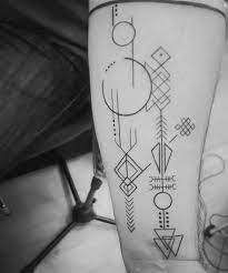 See more ideas about tattoos, geometric tattoo, tattoo designs. Geometric Tattoos Skull Tattoos Nahe Frankfurt