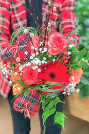 Bouquet di roselline bianche, fucsia e fiorellini gialli €47.00 €39.95. Viridea Garden Center E Il Tuo Centro Giardinaggio Di Fiducia Nel 2021 Bouquet Di Fiori Composizioni Floreali Bouquet